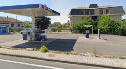 Tentano il colpo al distributore, rubano solo una stampante