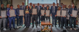 Fedeli al lavoro artigiano: il premio e la "tavola rotonda"