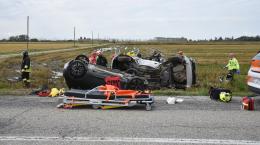 Due auto fuori strada, muore un uomo di 65 anni: tragico incidente a Gravellona Lomellina