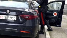 Robbio, i ladri forzano inferriata e finestra per entrare in casa: via i gioielli