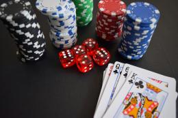 Il gioco d'azzardo: numeri, false credenze, miti da sfatare in un convegno divertente