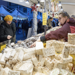 A Cremona il pianoforte interamente fatto di torrone