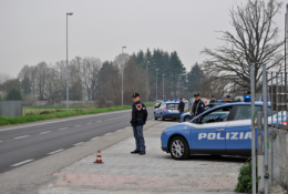 Controlli a Vigevano: 76 persone identificate, verifiche in esercizi commerciali e sala slot 