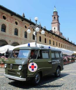 La Croce Azzurra festeggia in piazza i 55 anni dalla fondazione