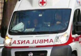 Auto colpisce una bicicletta a Garlasco. Donna di 58 anni soccorsa, va all'ospedale