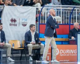Basket, serie A2, coach Pansa: «Condannati dai rimbalzi offensivi ma questa è l'energia giusta per puntare alla salvezza»