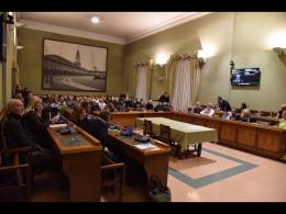 Consiglio comunale, il dibattito sulla mozione di sfiducia al sindaco Ceffa