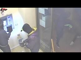 Facevano esplodere gli sportelli bancomat: smantellata banda criminale attiva in tutta Italia. Assalti anche in provincia di Pavia