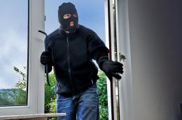 Zerbolò, ladri dalla finestra: via le munizioni di un'arma regolarmente detenuta
