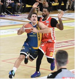 Basket, serie A2: non c'è ancora una data certa per il rientro di Gabriele Stefanini