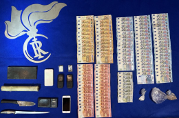 Pavia, spaccio nelle campagne: arrestato 43enne. Trovato con eroina, cocaina e 2500 euro in contanti