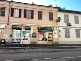 Mortara, fallisce il furto in farmacia: suona l’allarme e arrivano i carabinieri