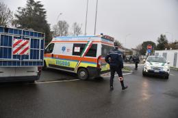 Vigevano, incidente in corso Brodolini: scontro tra auto e furgone
