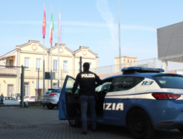 Vigevano, la polizia identifica e denuncia i ragazzi con il taser. Preso anche il rapinatore di via Cairoli