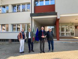 Cappotto d'isolamento e nuovi infissi: così la scuola risparmia energia