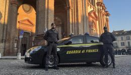 Maxi sequestro di articoli di Carnevale irregolari: oltre 105mila prodotti ritirati in provincia di Pavia