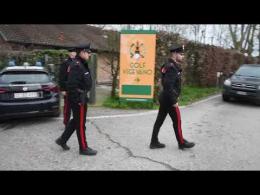 Vigevano: finisce nel fosso durante un inseguimento e fugge a piedi nei campi