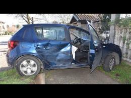 Vigevano, scontro in viale Togliatti: un’auto scaraventata sulla ciclabile