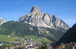 Turista pavese in vacanza in Alto Adige viene truffato da falsi operatori di banca: denunciati marito e moglie