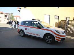 Vigevano, si agita durante  un controllo e va  a prendere i coltelli