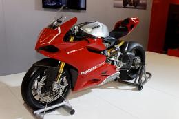 Spaccata in una concessionaria di moto: rubate tre Ducati Panigale nuove