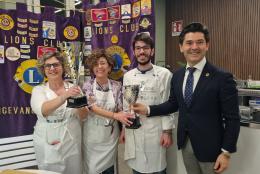 Tra Lions e Rotary è sfida ai fornelli: vince il Lions Club Vigevano Sforzesco