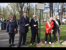 I giardini "don Cerri": le immagini dell'intitolazione