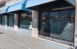 Furto in una gelateria di Vigevano: danni per migliaia di euro, rubate solo monetine