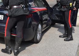 Evade dai domiciliari e litiga in strada con la compagna: arrestato a Vigevano