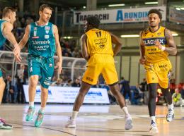 Basket, serie A2: Myles Mack, in uscita da Vigevano, firma a Cantù
