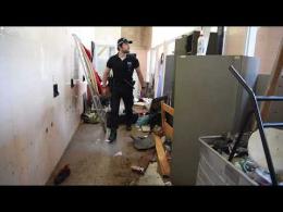Vigevano, gli ex bagni pubblici vandalizzati e usati come bivacco: il video