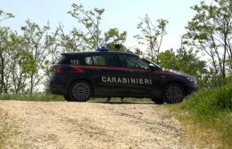 Turista tedesco morto con ferite al collo. Omicidio o suicidio?