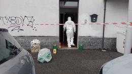 Ucciso a coltellate in casa a Vigevano