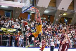 Basket, serie A2: ancora ai supplementari la Elachem Vigevano si inchina alla Libertas Livorno (105-99)