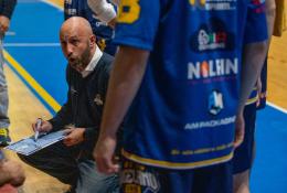 Basket, serie A2, coach Pansa: «Abbiamo l'obbligo di tornare a Livorno per gara-5»
