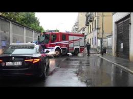 Incendio in un magazzino di Vigevano: un tratto di corso Genova è stato chiuso al traffico