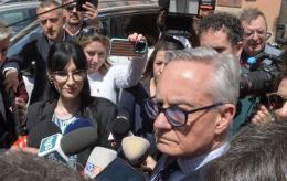 L’ex generale Garofano incontra i legali Sempio e ribadisce che sull’impronta 33 non c'è sangue