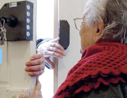Vigevano: con la scusa di un controllo, derubano due signore ottantenni