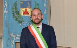 Schiamazzi, vandalismi e malamovida notturna: il sindaco di Cilavegna chiude il centro