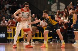 Basket, serie B, adesso è ufficiale: anche Kris Strautmanis saluta la Elachem Vigevano