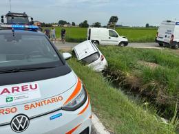 Ferrera Erbognone, scontro tra auto: due persone ferite