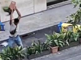 Vigevano, i residenti di via Longorio preoccupati. Un individuo potenzialmente pericoloso può modificare le abitudini del quartiere