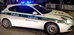 Vigevano, in auto aveva 15 grammi di hashish: finisce nei guai