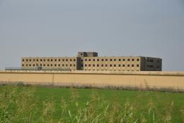Carcere di Vigevano, i sindacati: «Gli agenti della polizia penitenziaria fanno turni anche di 14 ore»