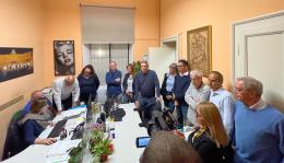 Dimissioni contestuali in aula. Il Consiglio comunale di Mortara è sciolto. Arriva il commissario