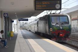Martedì nero per la Milano-Mortara. In mattinata ritardi fino a 124 minuti e sei treni soppressi
