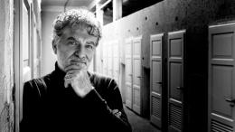 Gioele Dix porta al Coccia di Novara "Ma per fortuna che c’era il Gaber"