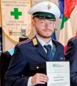Salvò una donna che stava per suicidarsi: premiato un vigevanese