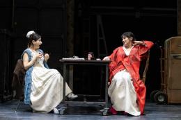 Goldoni si fa moderno: “Il Teatro Comico” rivive sul palco del Cagnoni