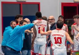 Basket, Dr1: Tromello "fa vedere le streghe" al Leone XIII Milano (82-75)